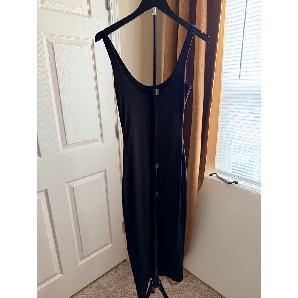 Meshki midi fitted dress XS scoop neck and back euc